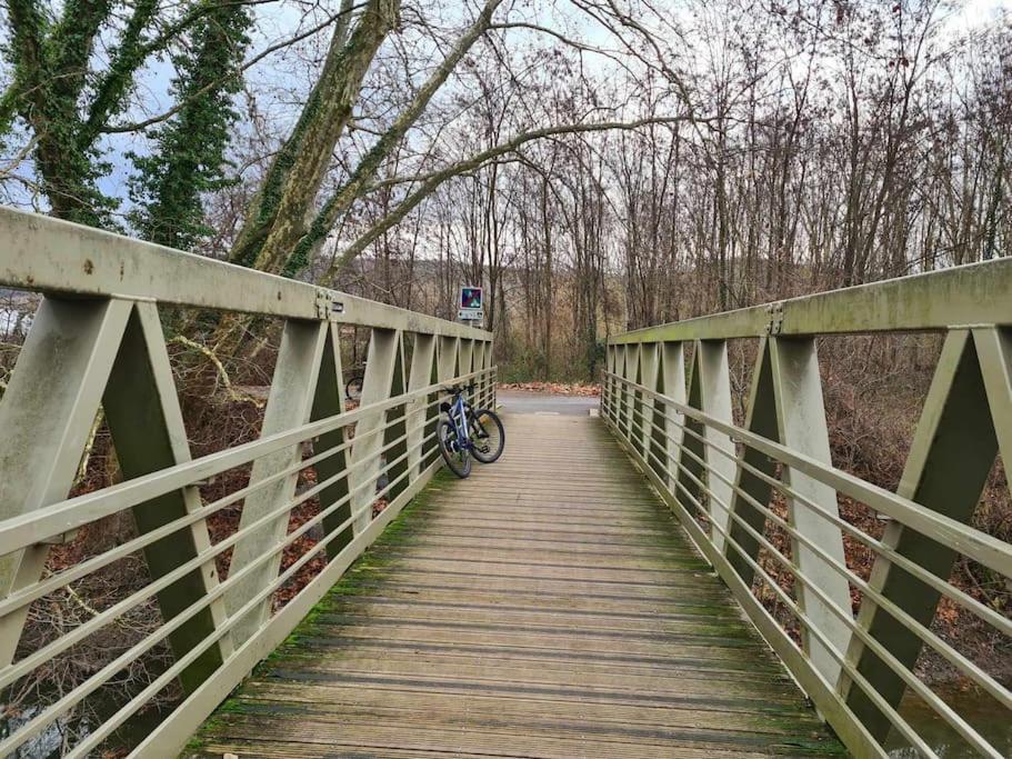 Gite De 70M² Avec Vue Sur Le Massif Du Pilat Clonas-sur-Vareze Esterno foto